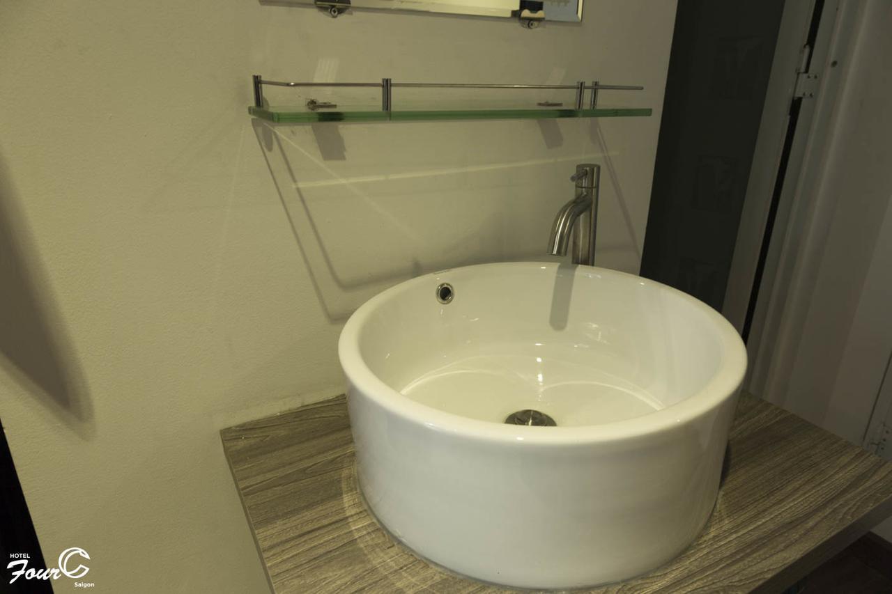 Four C Central Hotel Хошимин Екстериор снимка